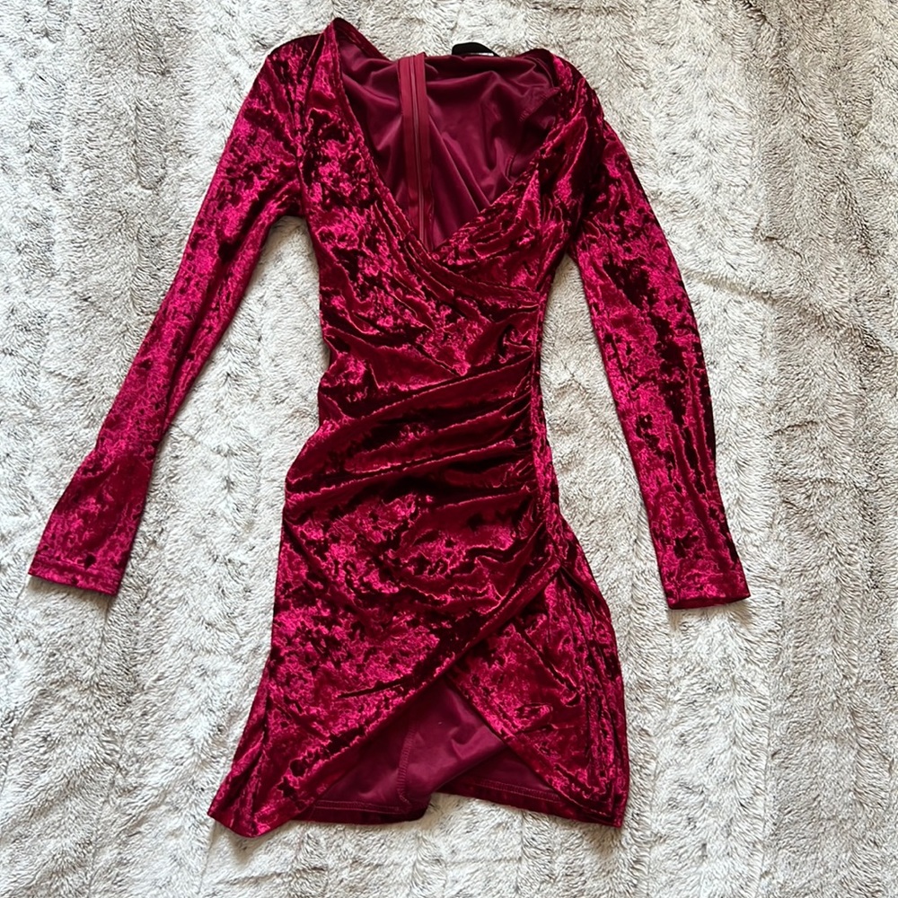 Women’s Velvet Red Long Sleeve Dress
